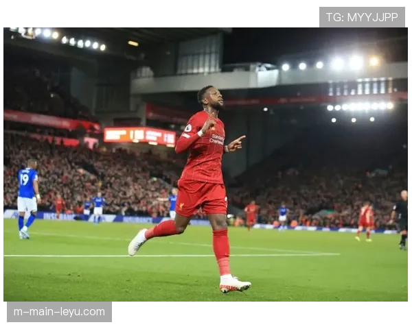 曼联后防引援目标明确 乌多吉进入视野左后卫位置寻求补强 曼联后防引援目标明确 乌多吉进入视野左后卫位置寻求补强